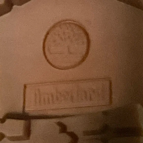 Timberland Brown Boots with Cream Fur - Picture 5 of 6